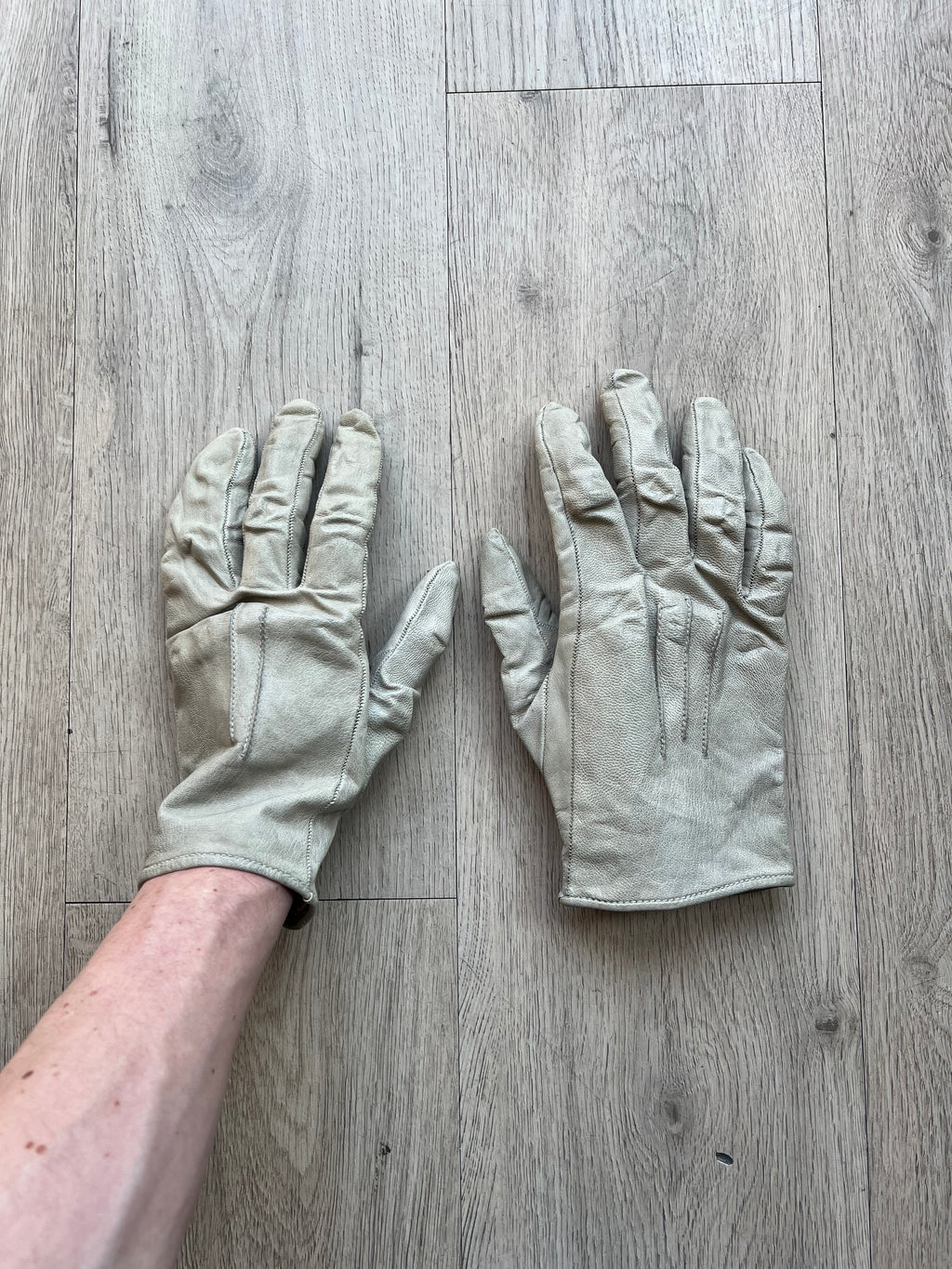 Carol Christian Poell Asymmetric 9 finger gloves