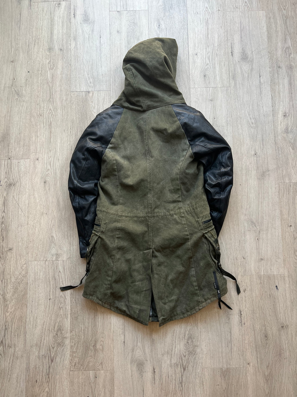 Kmrii Parka with leather sleeves
