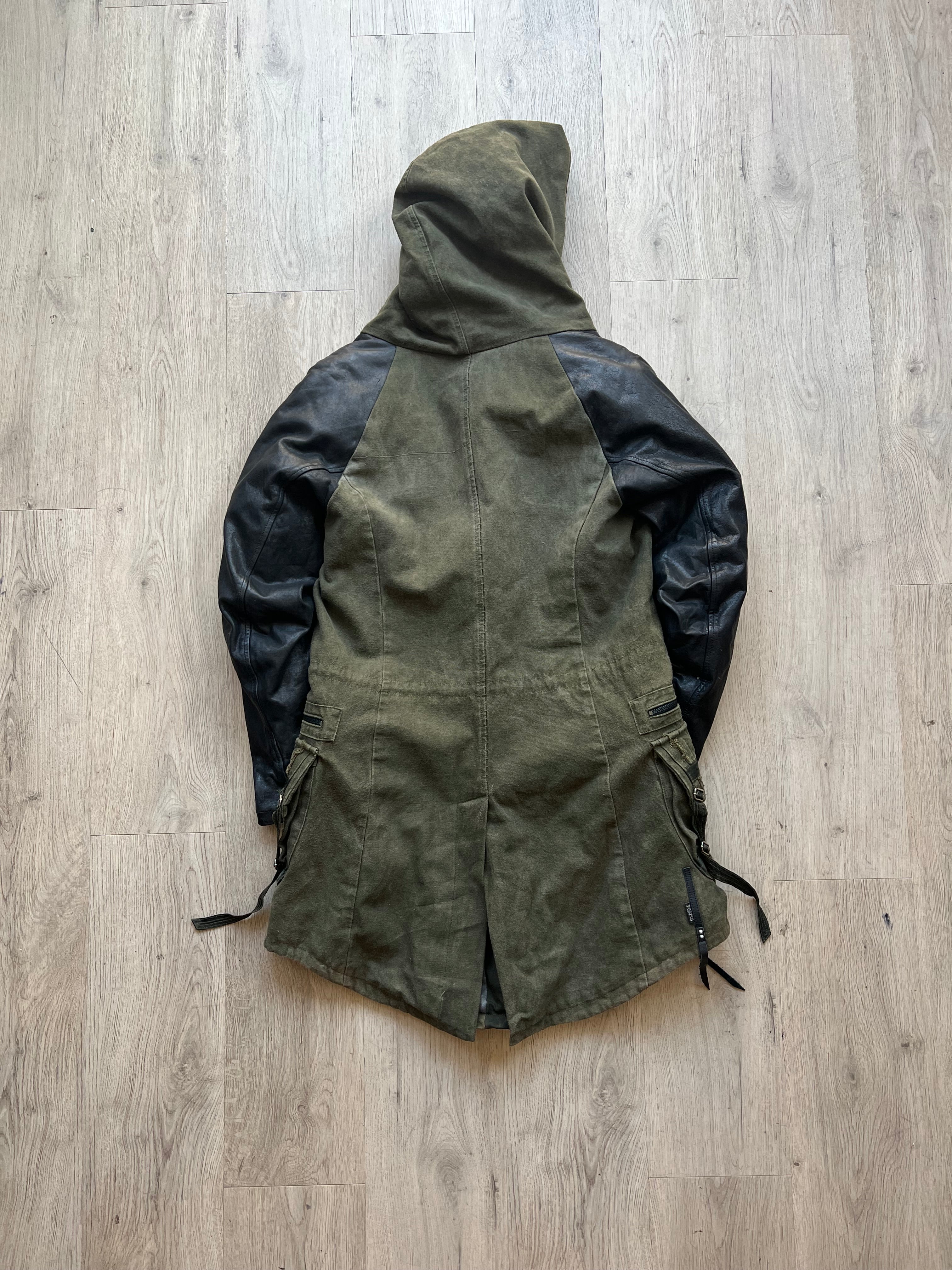 Kmrii Parka with leather sleeves