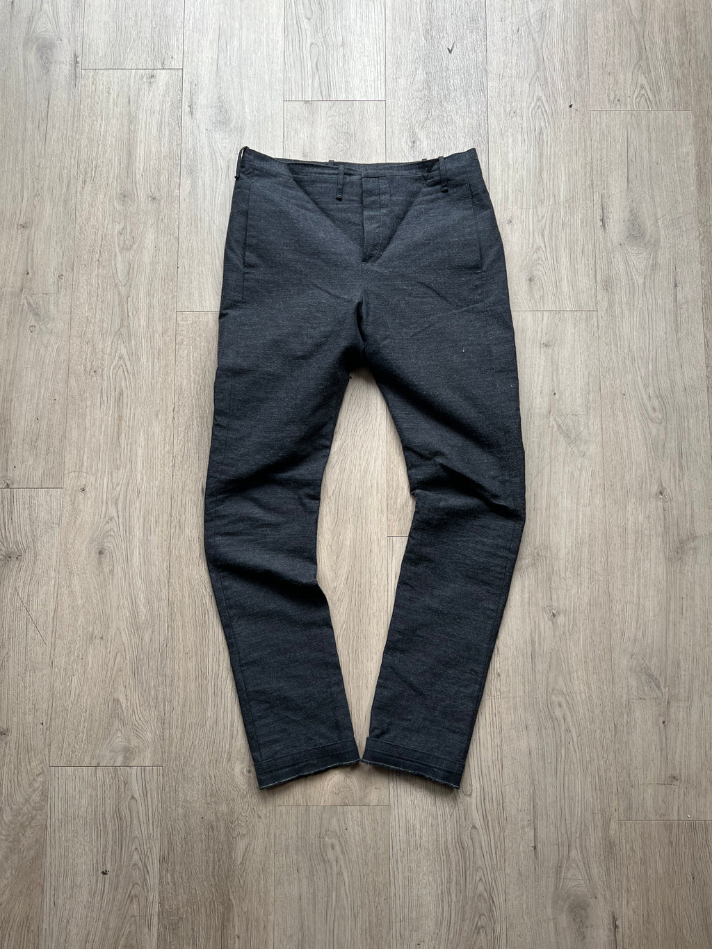 Label under construction Wool pants