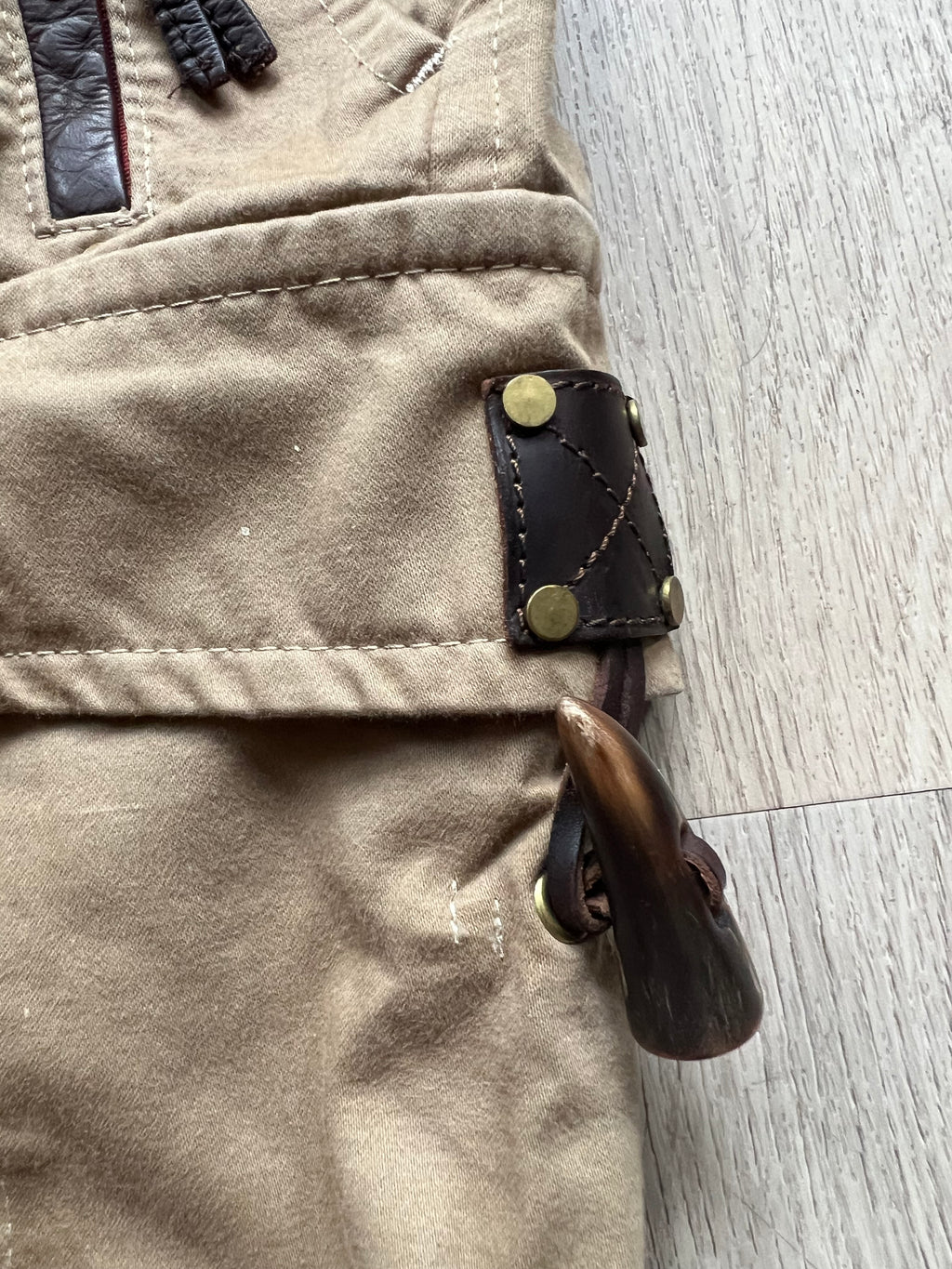 Dsquared 3/4 cargo pants with leather details