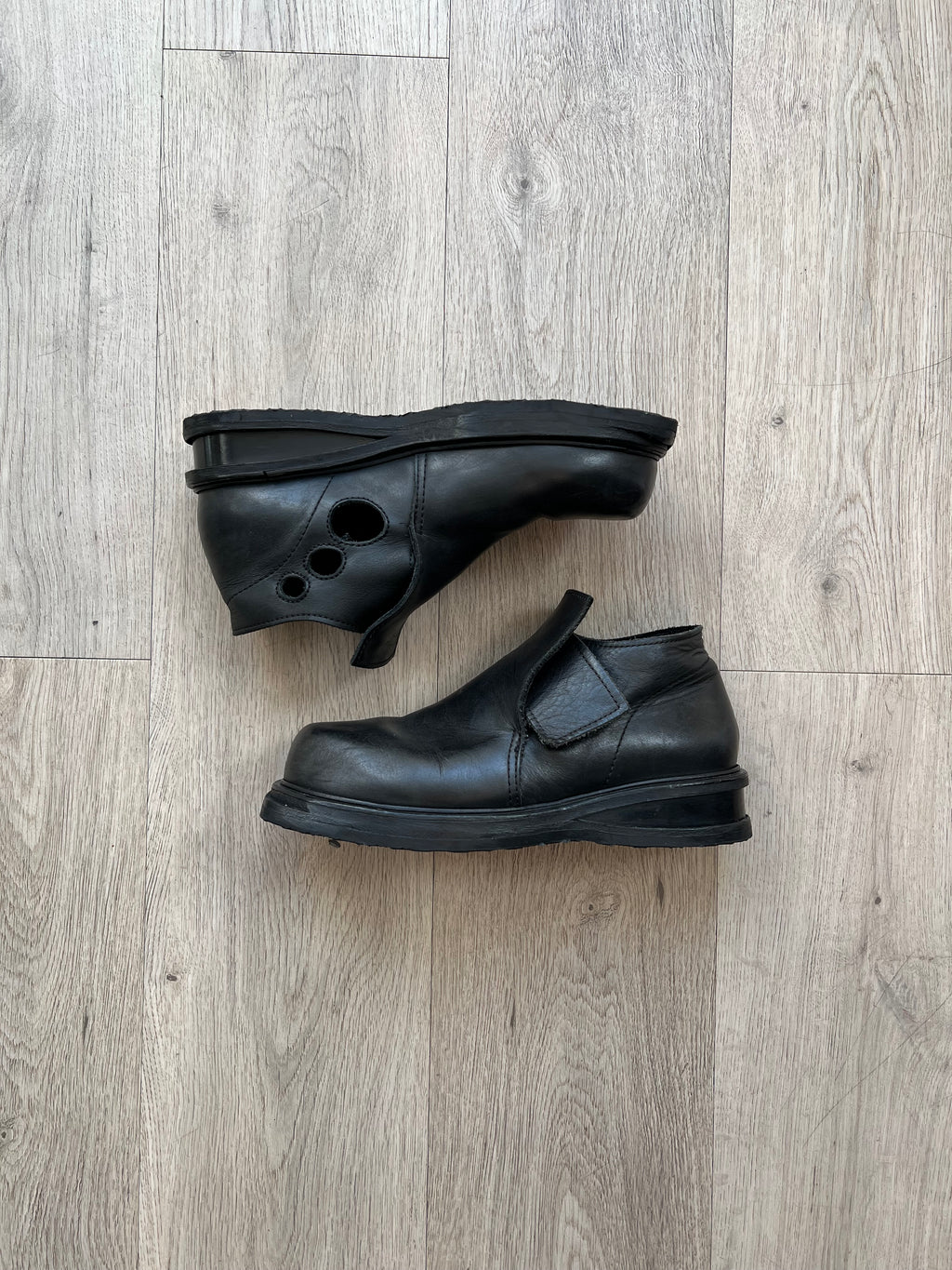 Dirk Bikkembergs Alien Cut Out Derbys